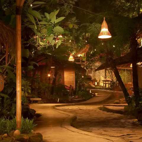 5 Tempat Wisata Malam di Bandung yang Bernuansa Alam - Medcom.id